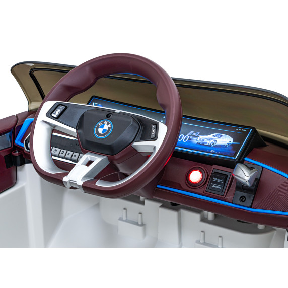 Mașină electrică BMW i4 - alb