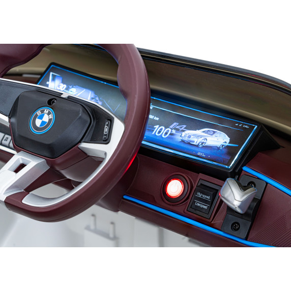 Mașină electrică BMW i4 - alb