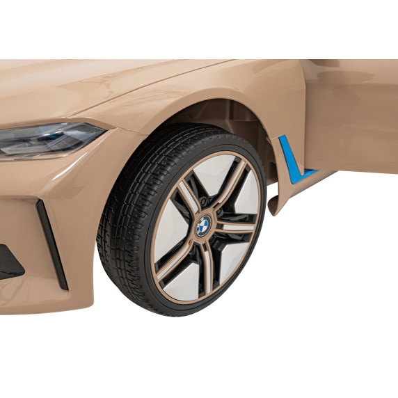 Mașina electrică  BMW i4 - marou